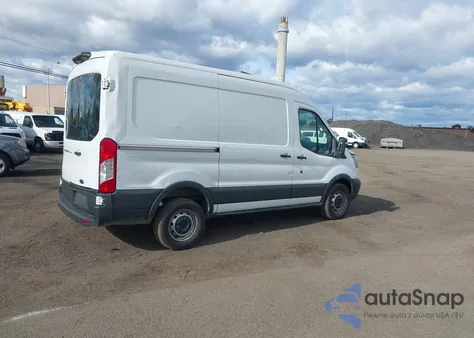 2018 Ford Transit-250 z USA, uszkodzony, nr VIN 1FTYR1CM4JKA15765